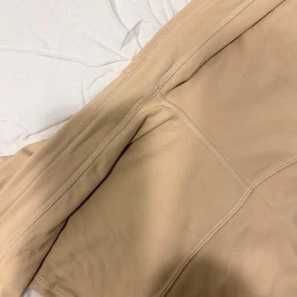 Lululemon Align Leggings – Pale Yellow | Size 8 | Excellent Condition - Picture 5 of 5